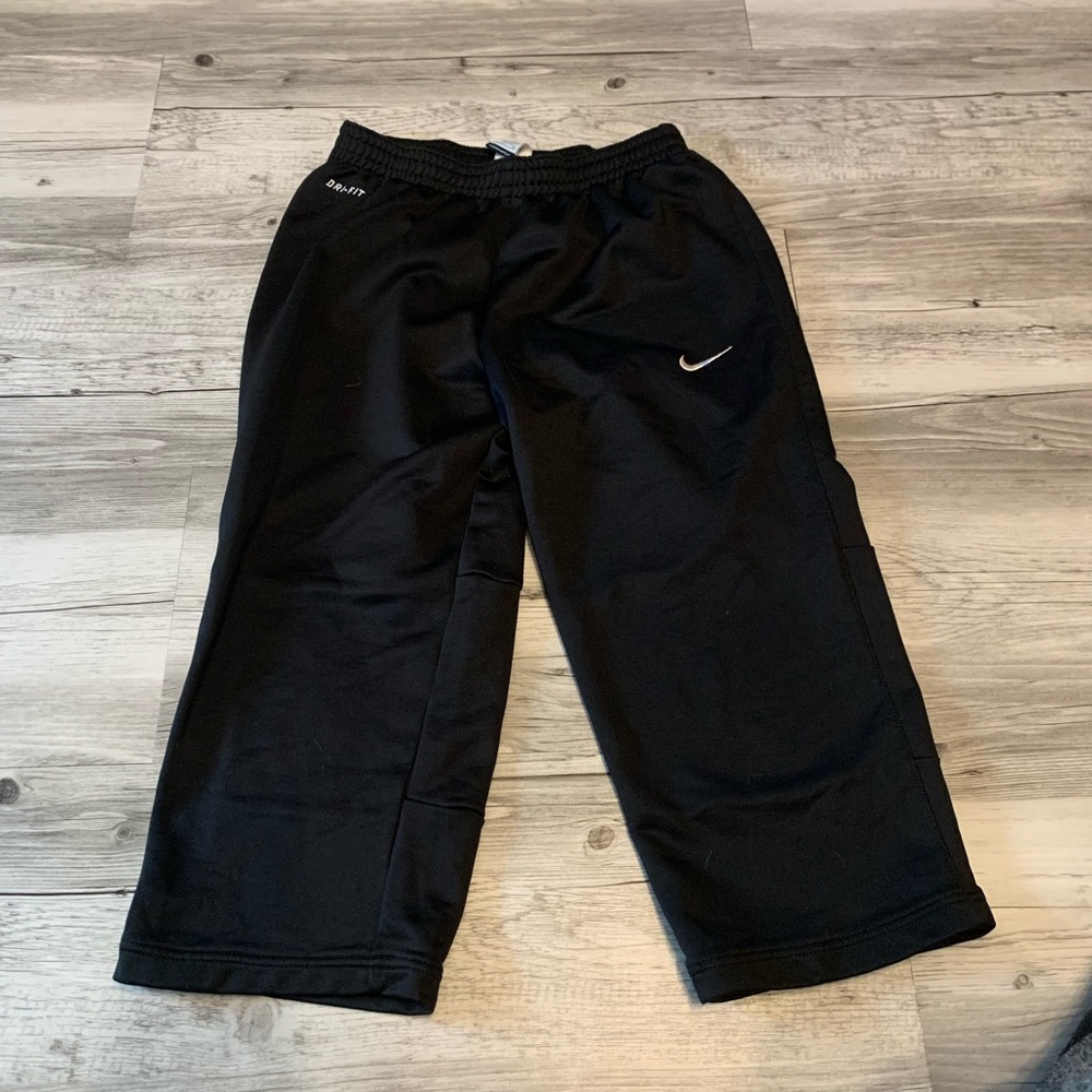 Mens size small Nike Capri pants